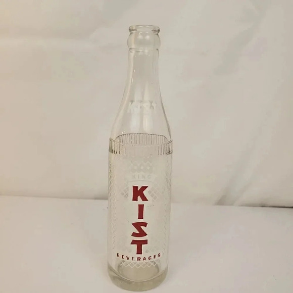 KING KIST BEVERAGES Soda Pop Glass Bottle 10‎ Fl Oz Chicago Illinois - Picture 1 of 6